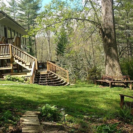 Red Leaf River Inn Уэйнсвилл Экстерьер фото