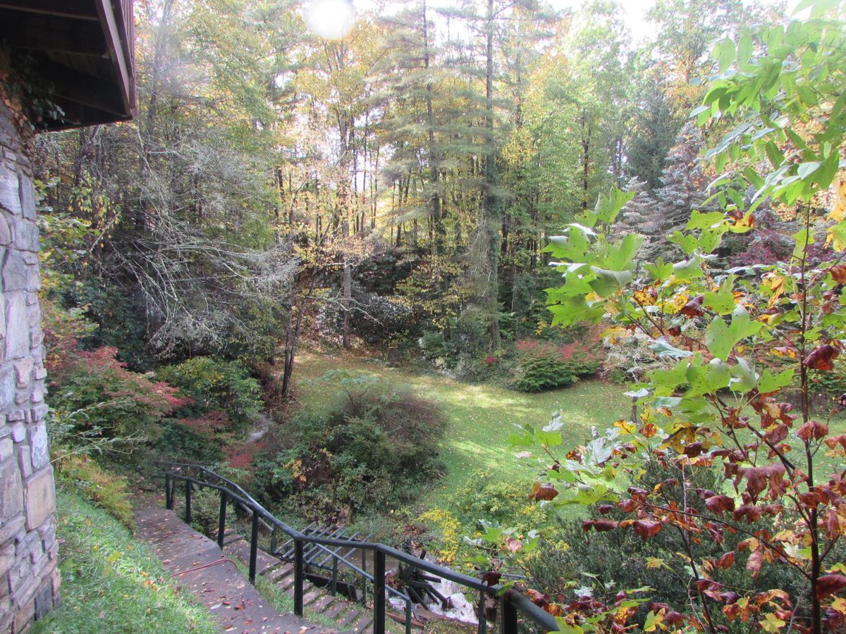 Red Leaf River Inn Уэйнсвилл Экстерьер фото