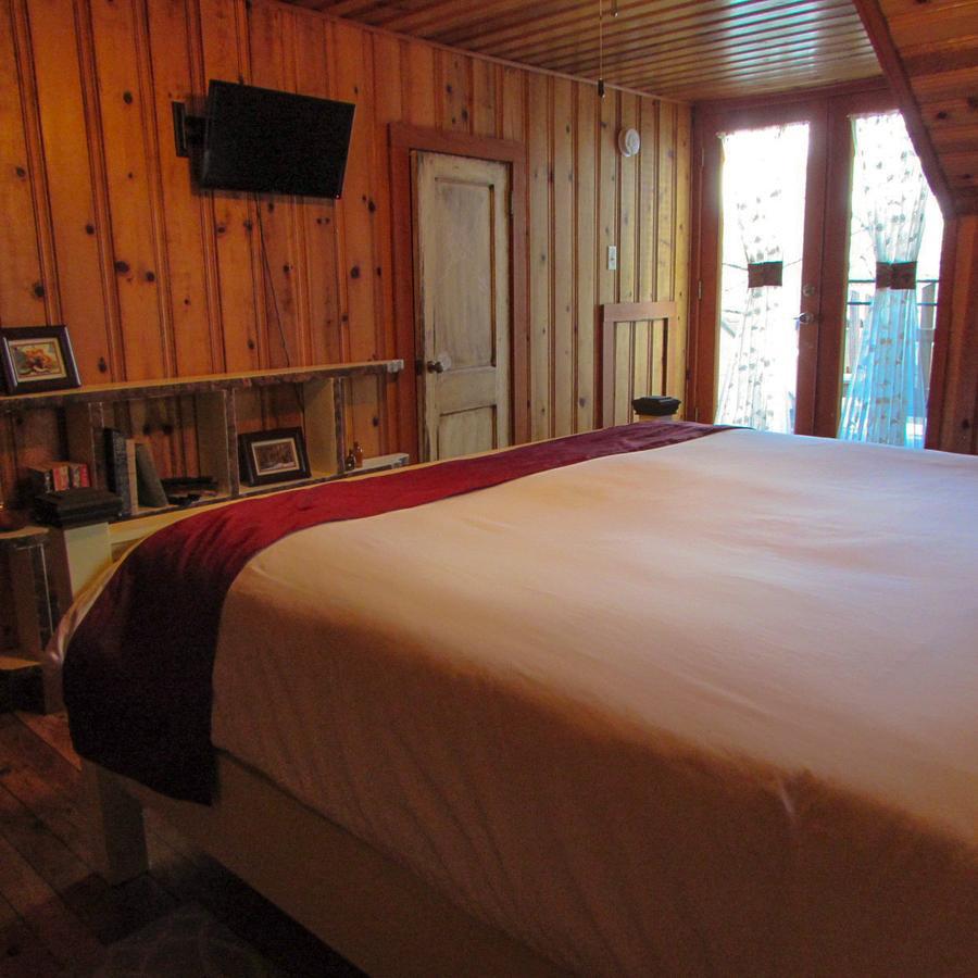 Red Leaf River Inn Уэйнсвилл Экстерьер фото