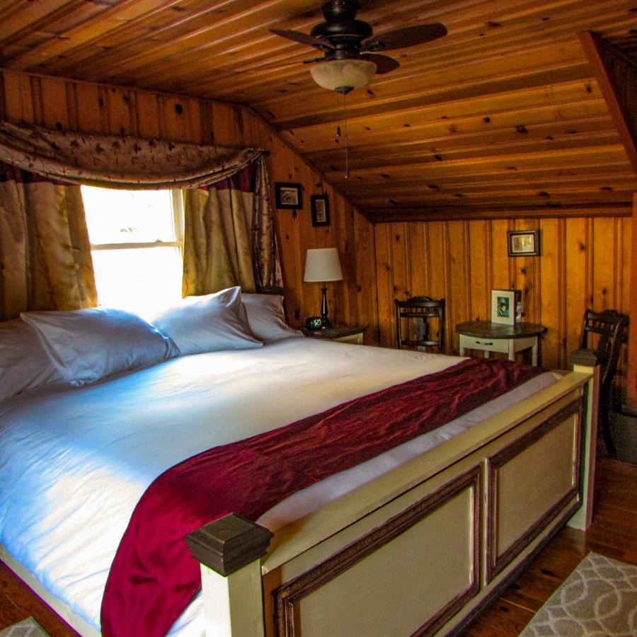 Red Leaf River Inn Уэйнсвилл Экстерьер фото